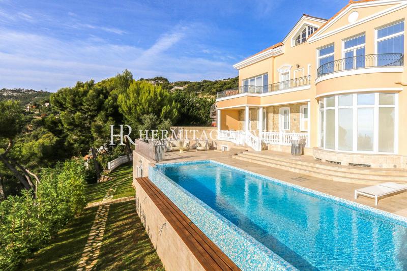 Belle propriété de deux villas calme proche Monaco