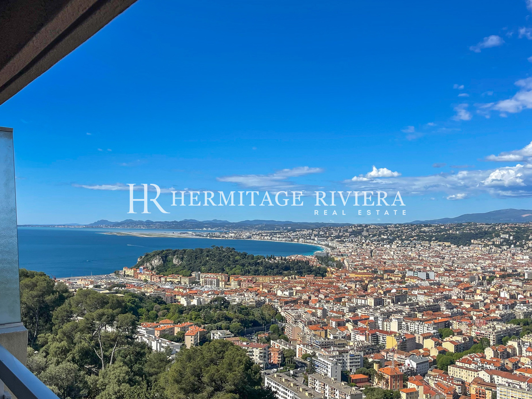 Top floor two bedroom apartment with views over Nice and the sea (image 1)