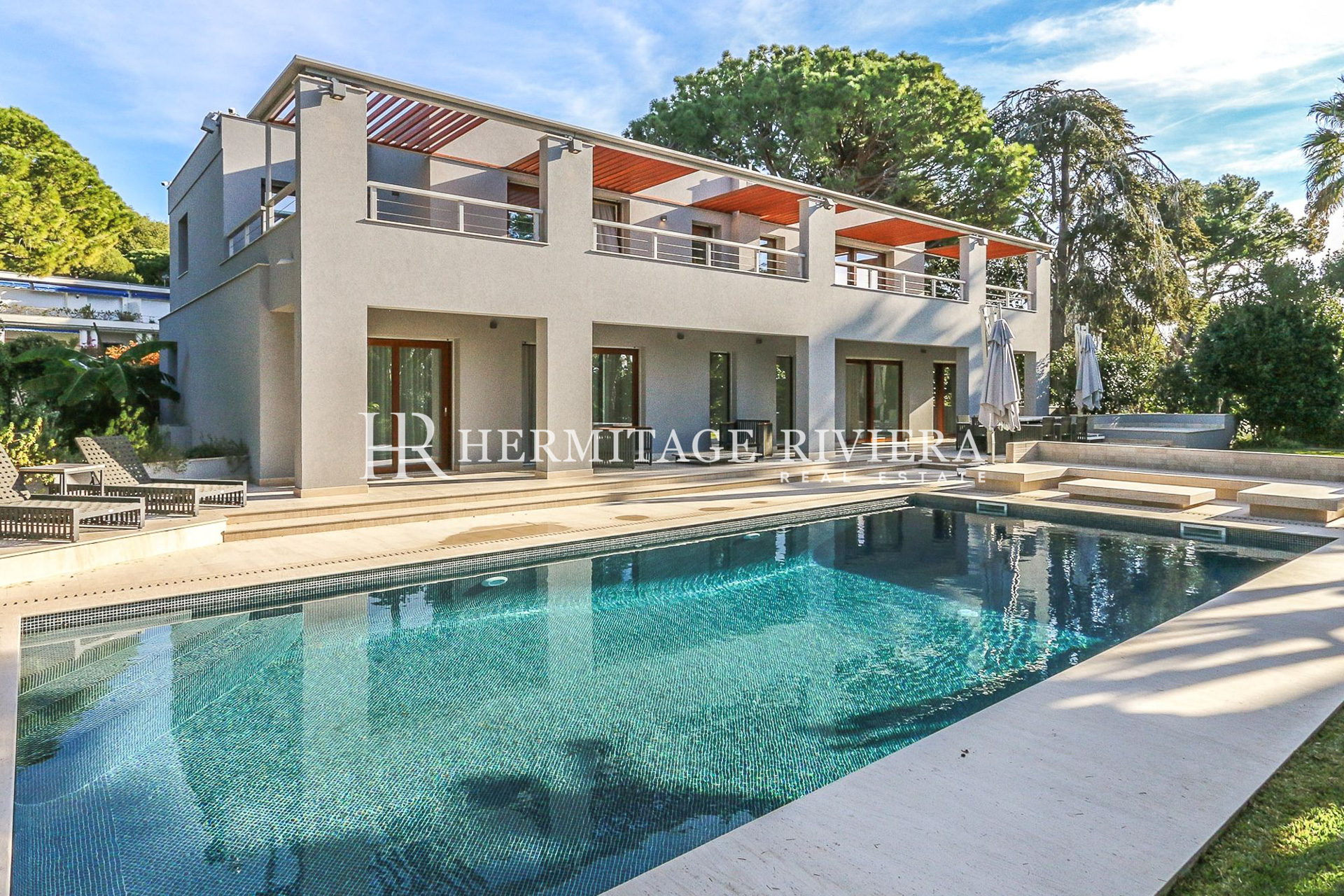 Exceptional contemporary property close Grand Hotel (image 1)