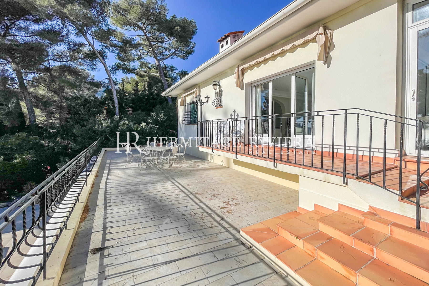 Property with views Monaco in sought after location (image 7)