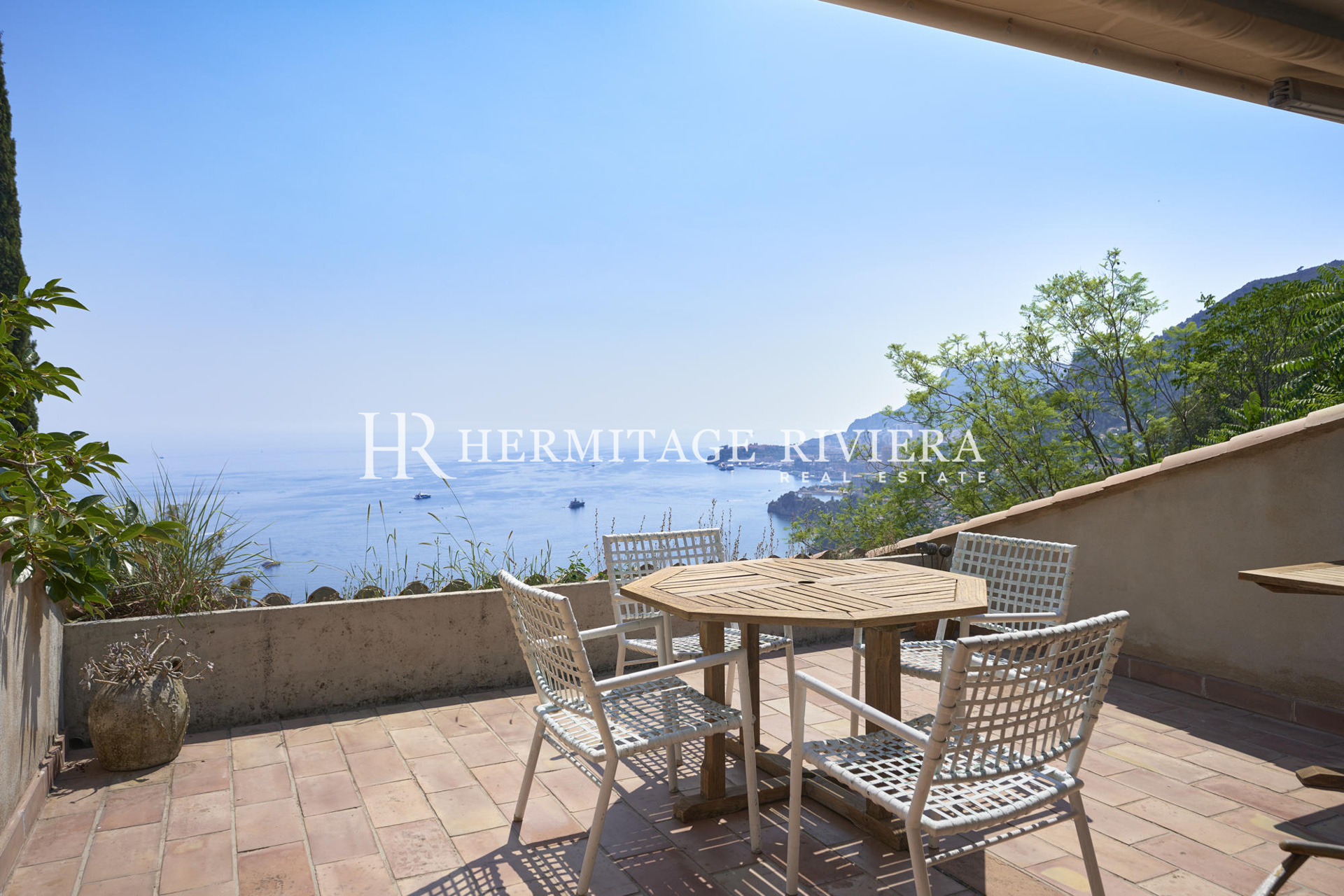 Contemporary villa with view Monaco  (image 1)
