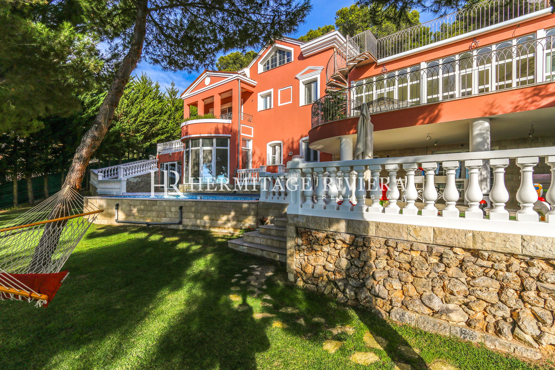 Splendid property of two villas calm close Monaco (image 6)