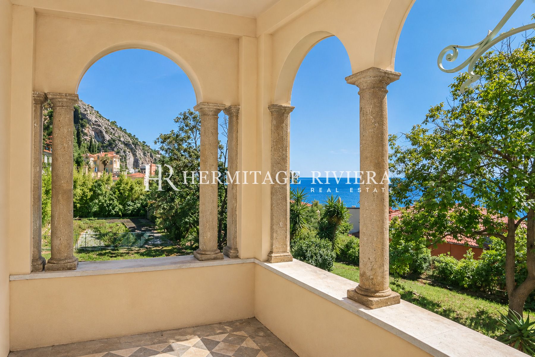 Villa in Menton Garavan Elegant 19th century stone mansion with sea view (image 16)