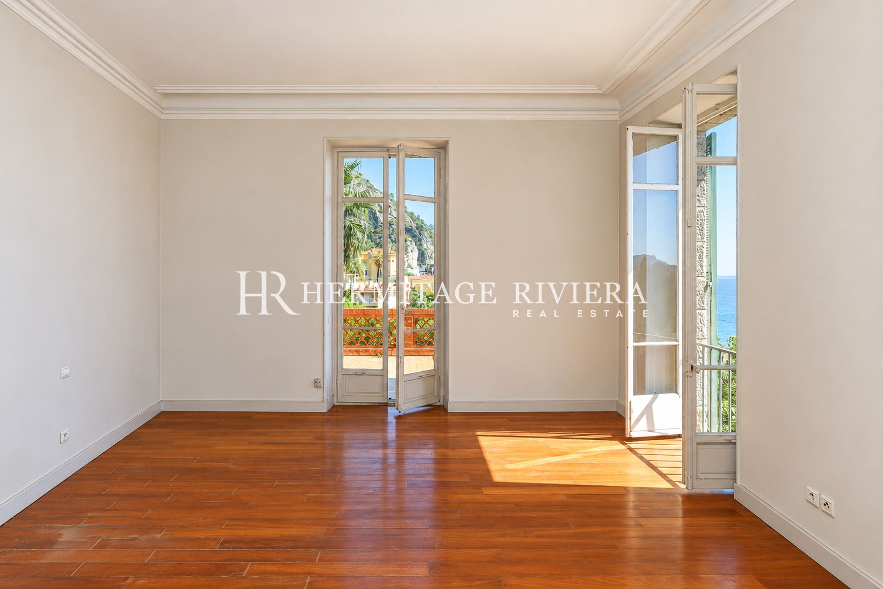 Villa in Menton Garavan Elegant 19th century stone mansion with sea view (image 20)