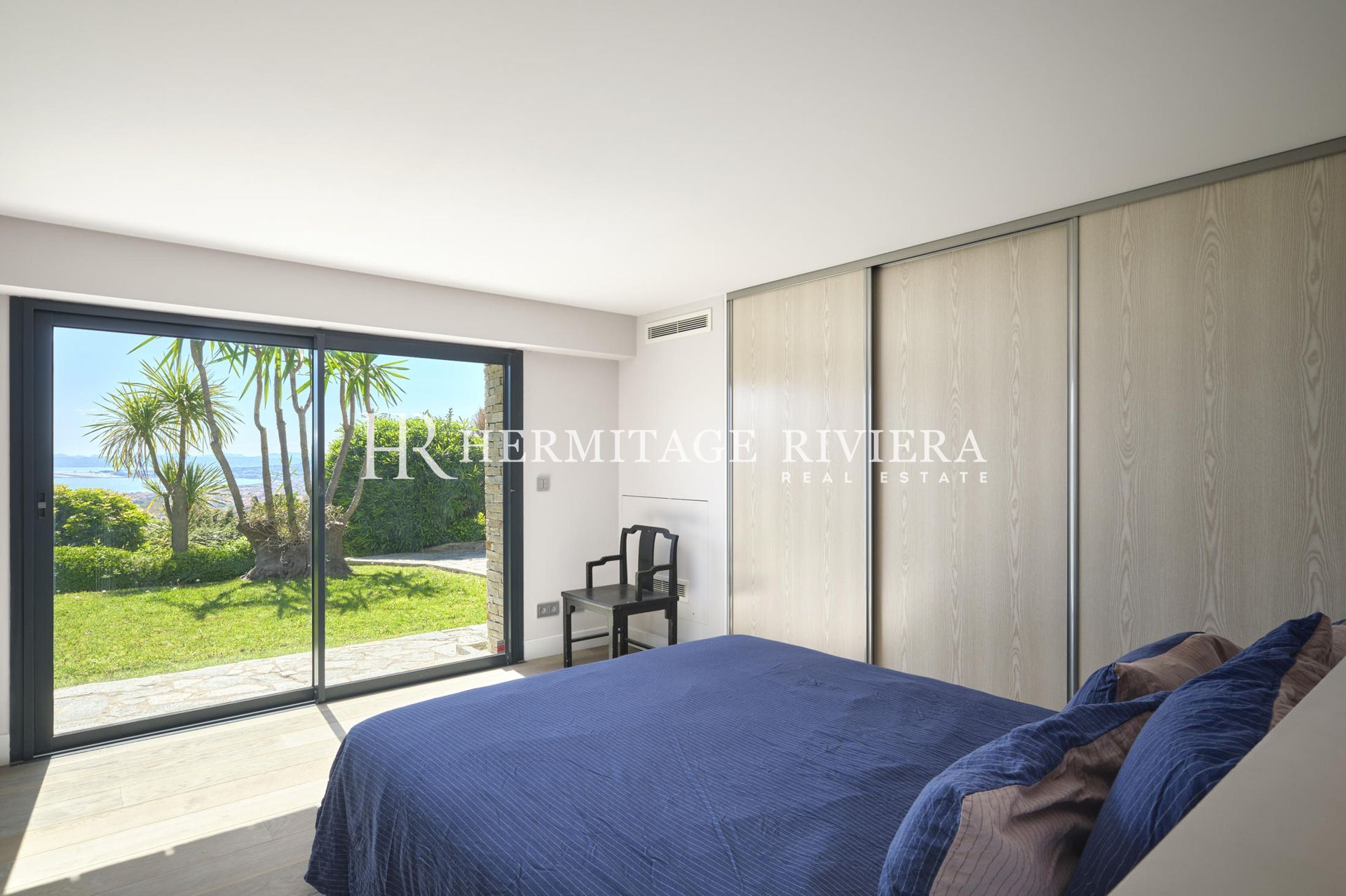 Propiedad moderna - Vistas al mar - Piscina (imagen 24)