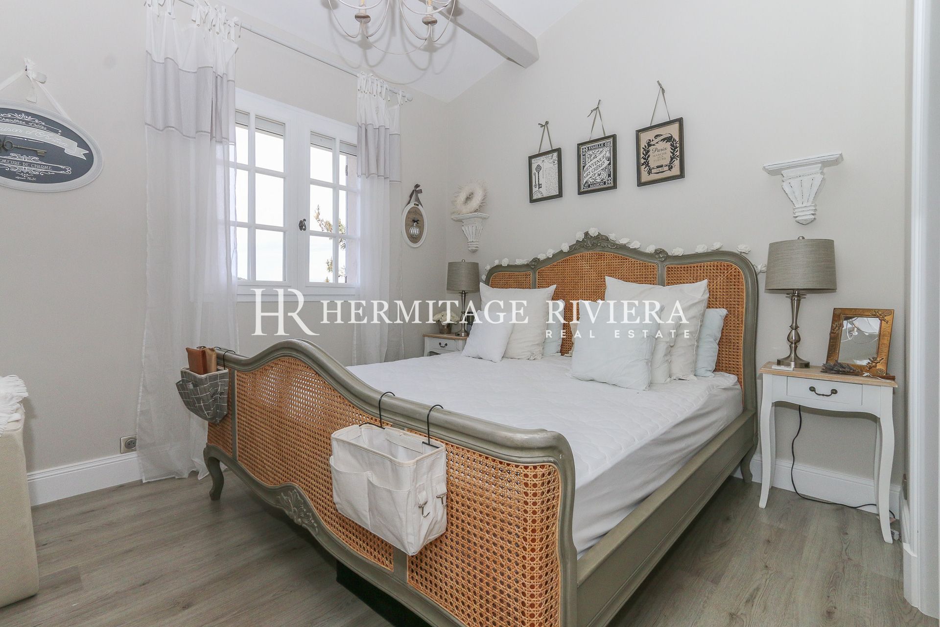 Villa ristrutturata - Vista sul paese - Piscina (immagine 22)