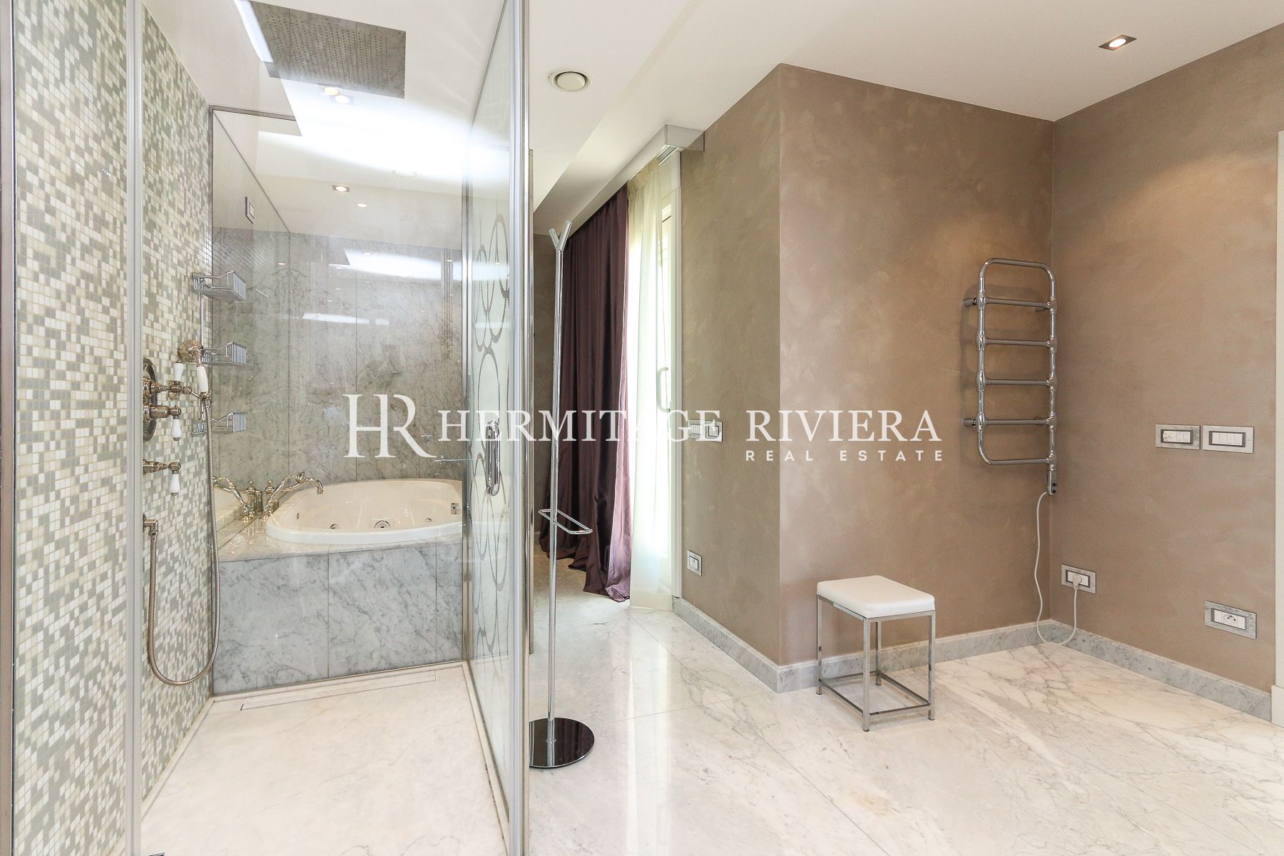 Property of two modern villas - Sea views - Pool (image 20)