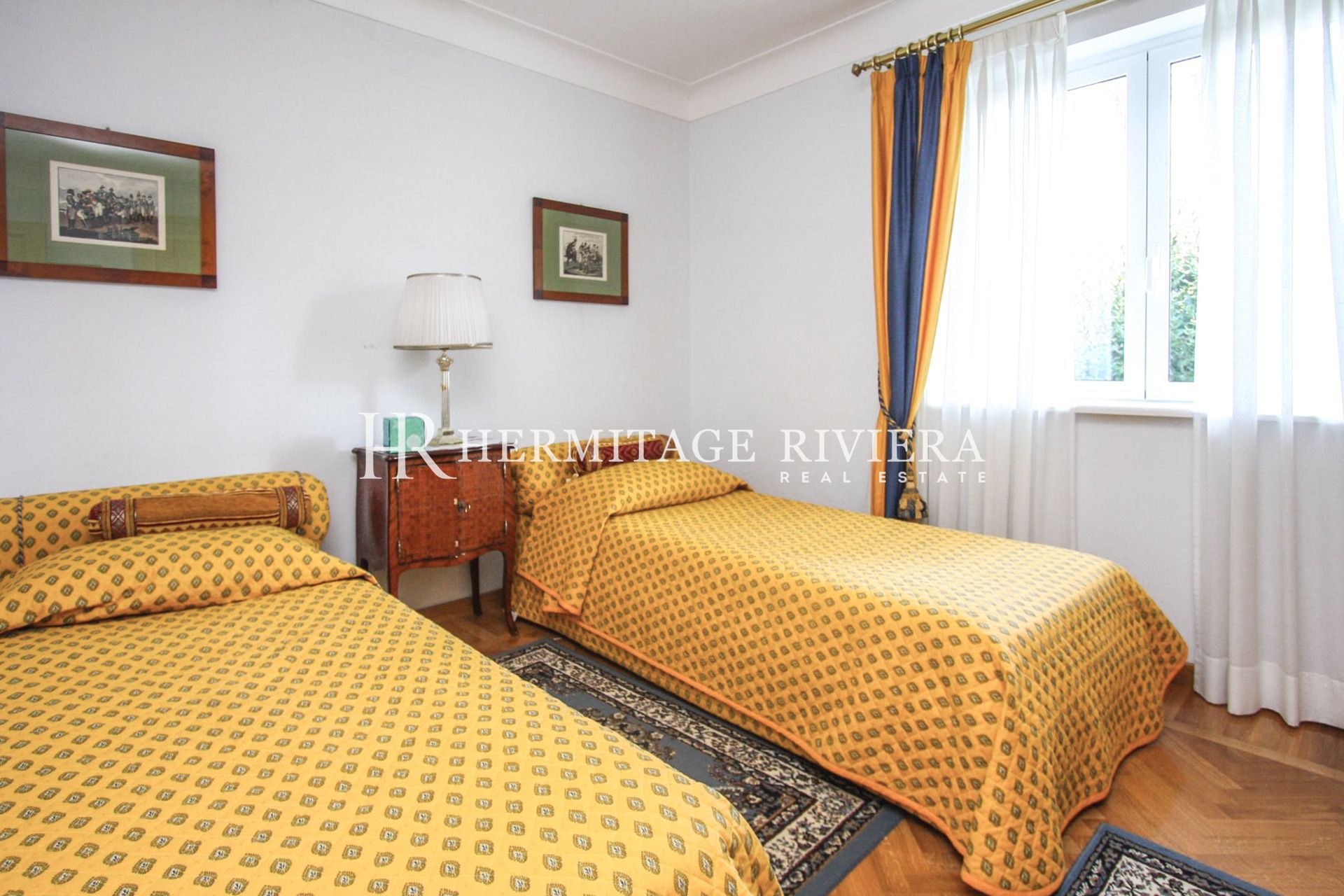 With flat garden (image 14)