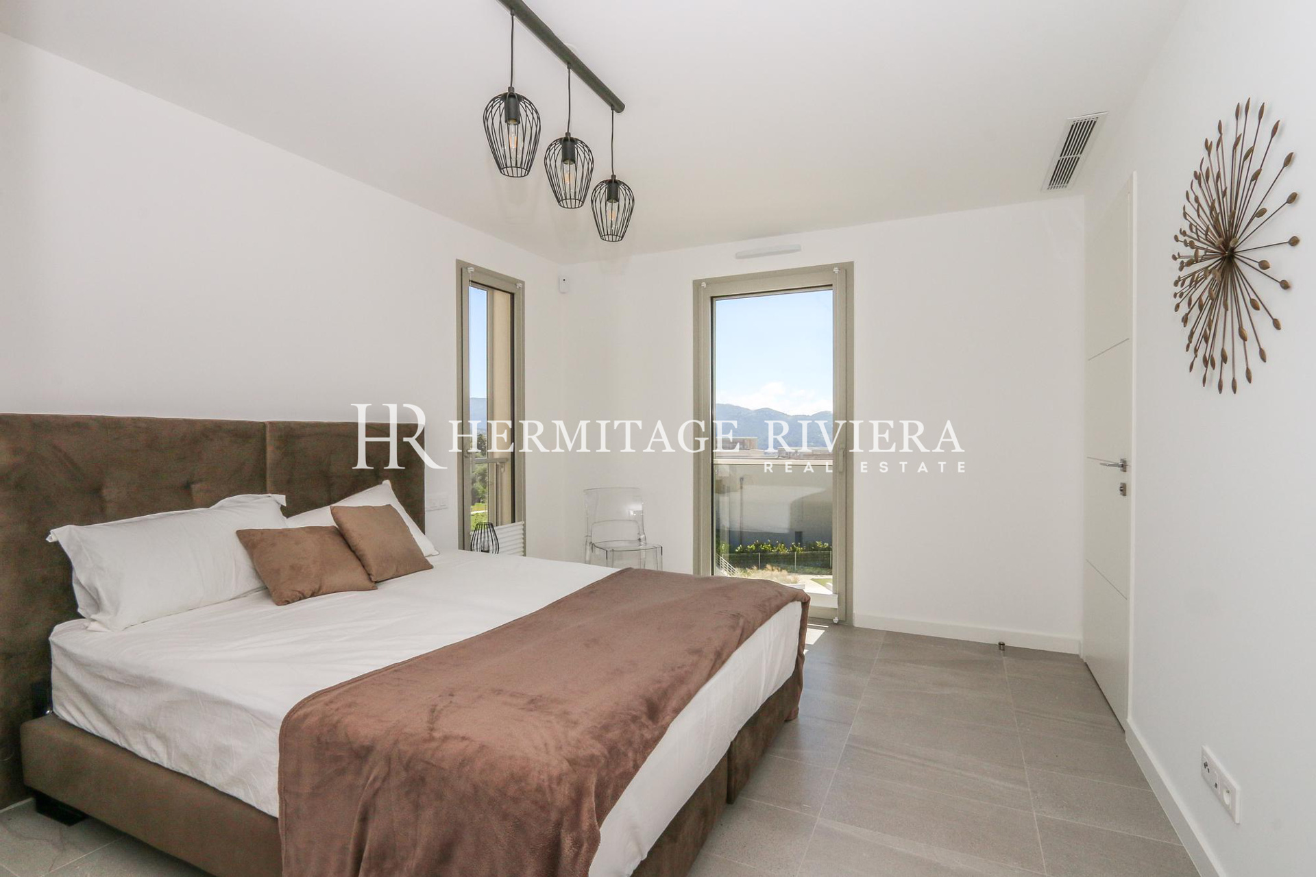Penthouse in luxury condominium on the hills of Nice (image 19)