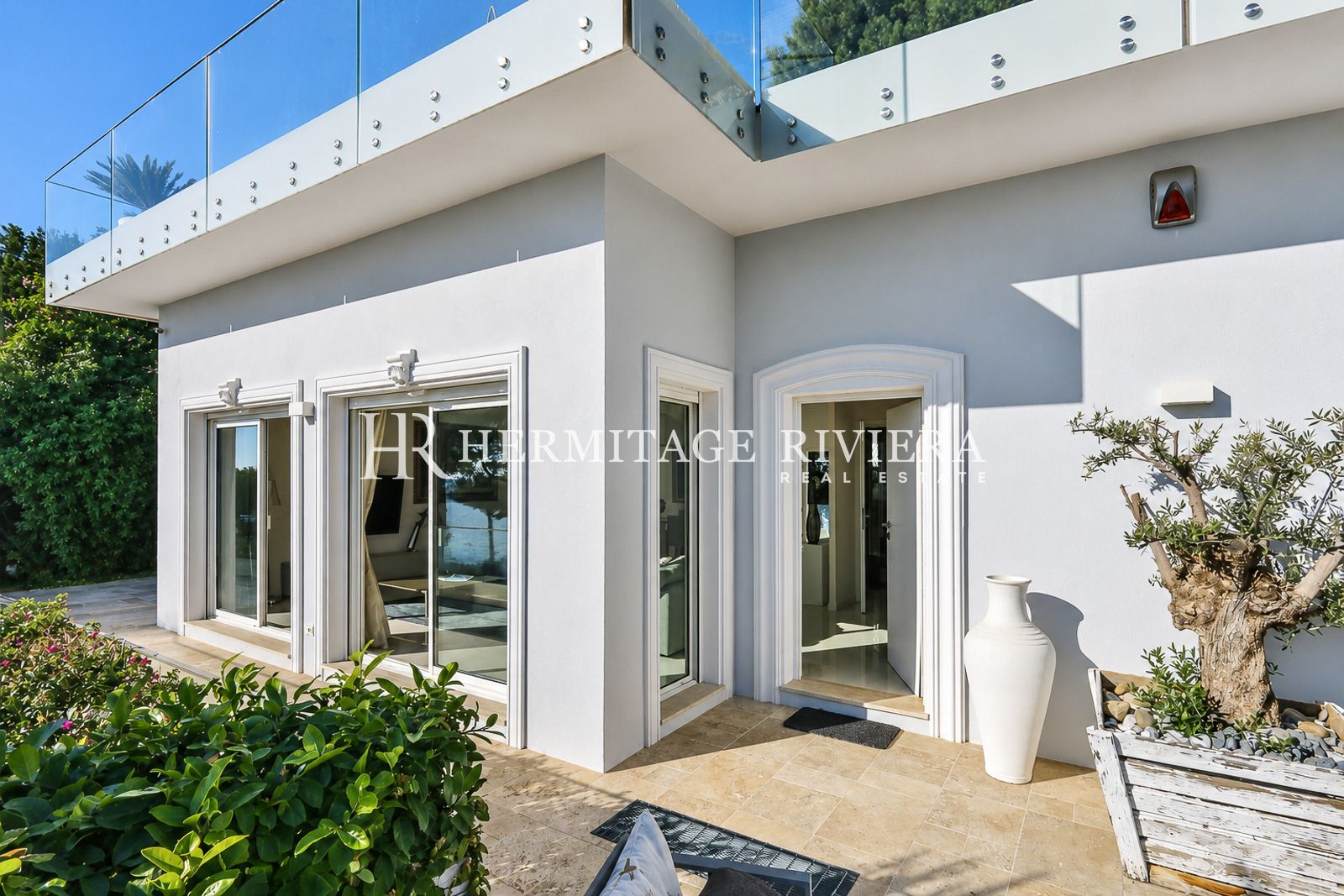 Villa in Èze-sur-Mer Außergewöhnliche Villa mit atemberaubendem Meerblick (bild 7)