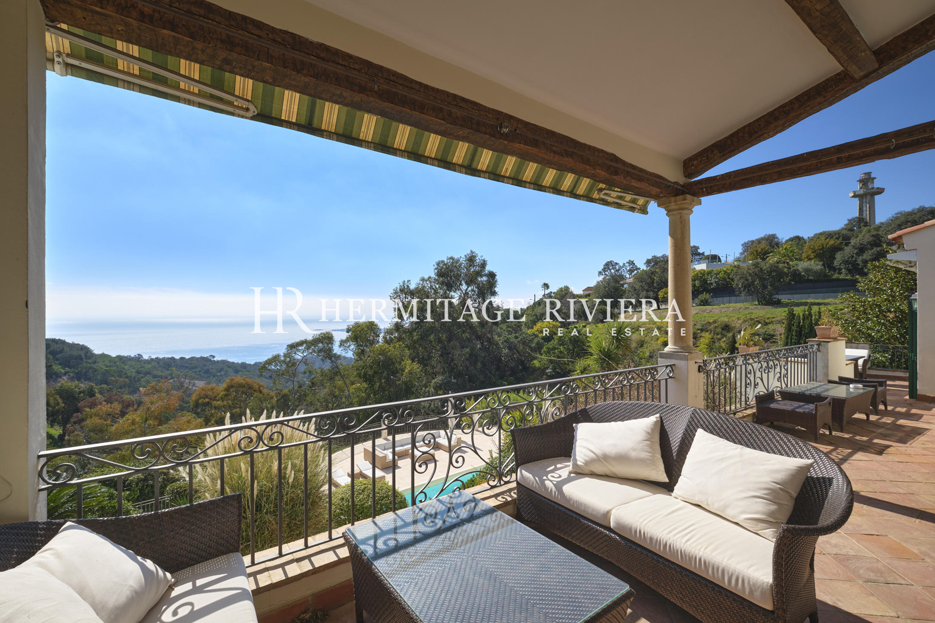 Splendid villa calm with sea view (image 14)
