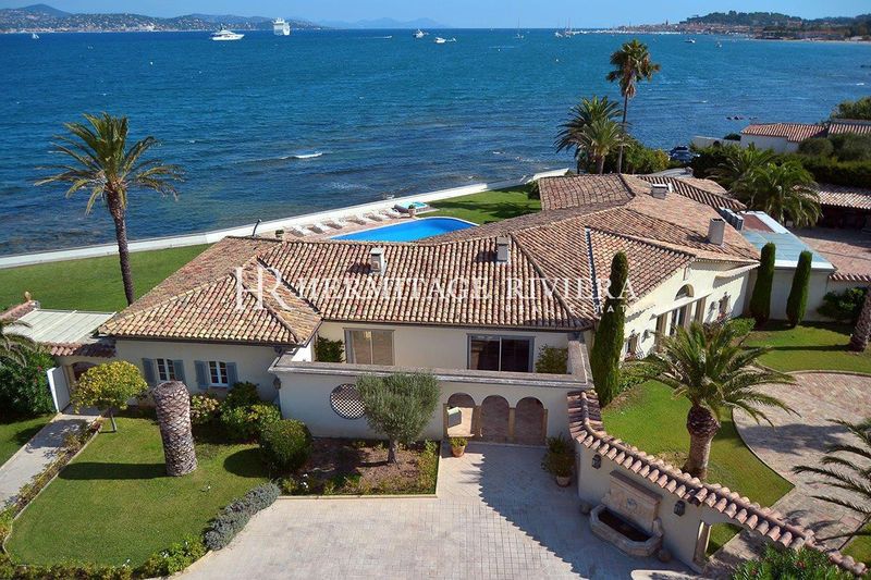 Amazing waterfront property - Pool - Helipad