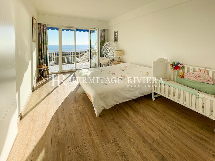 Beautifully presented apartment with sea view (image 7)