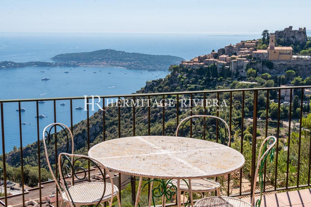 Villa with exceptional views over the medieval village (image 20)