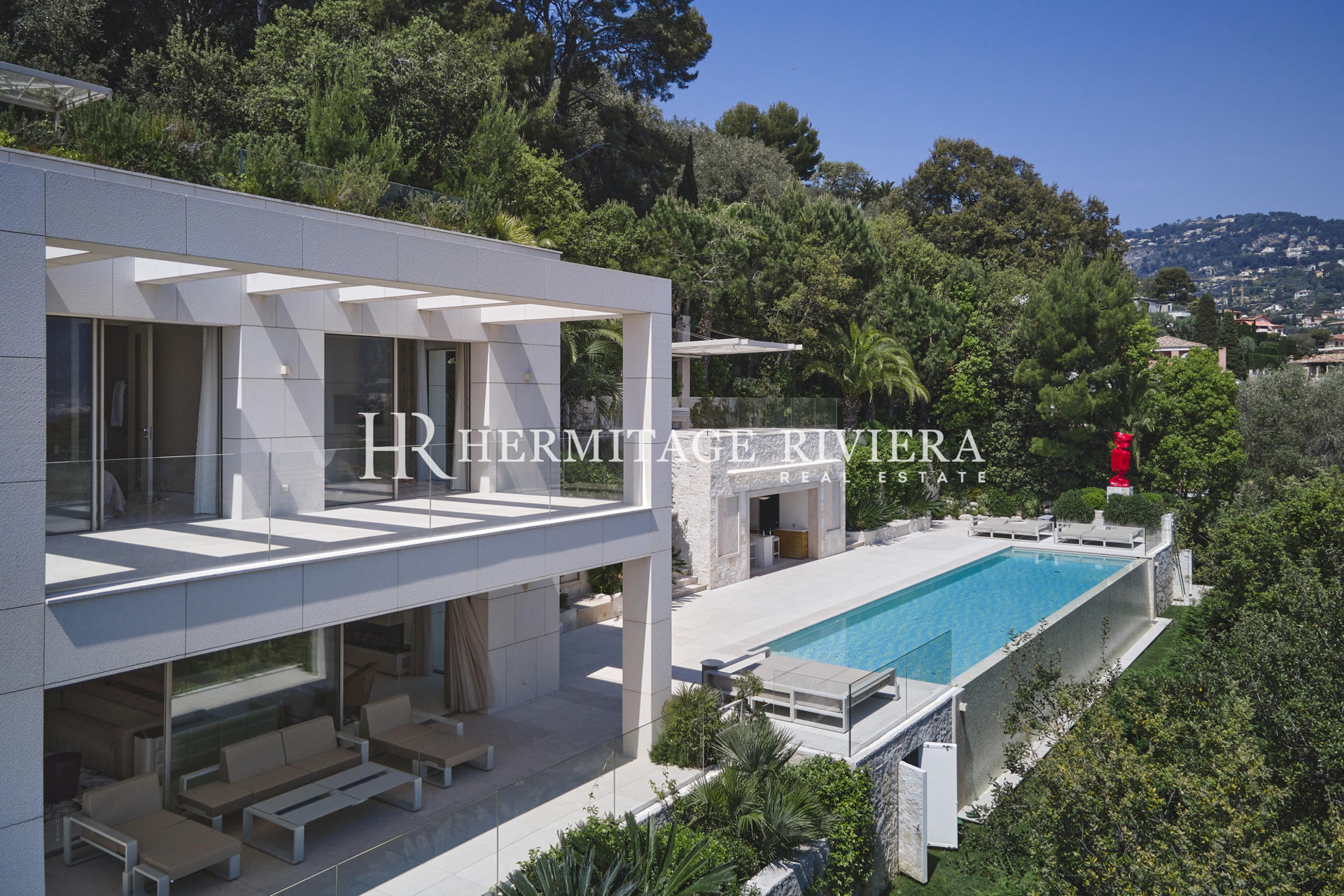 Contemporary villa with sea view (image 5)