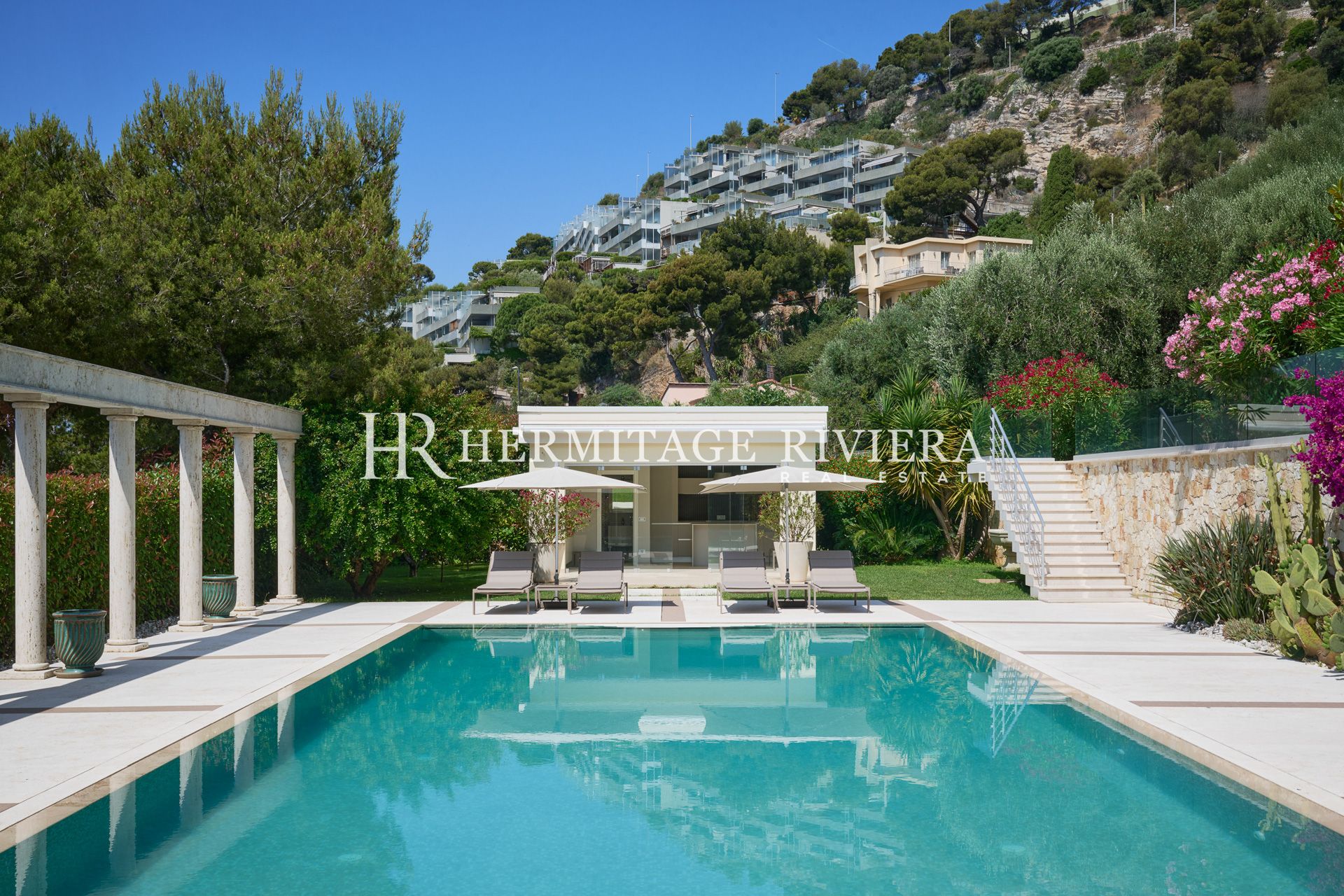 Владение из двух современных вилл - Вид на море - Бассейн (изображение 40)