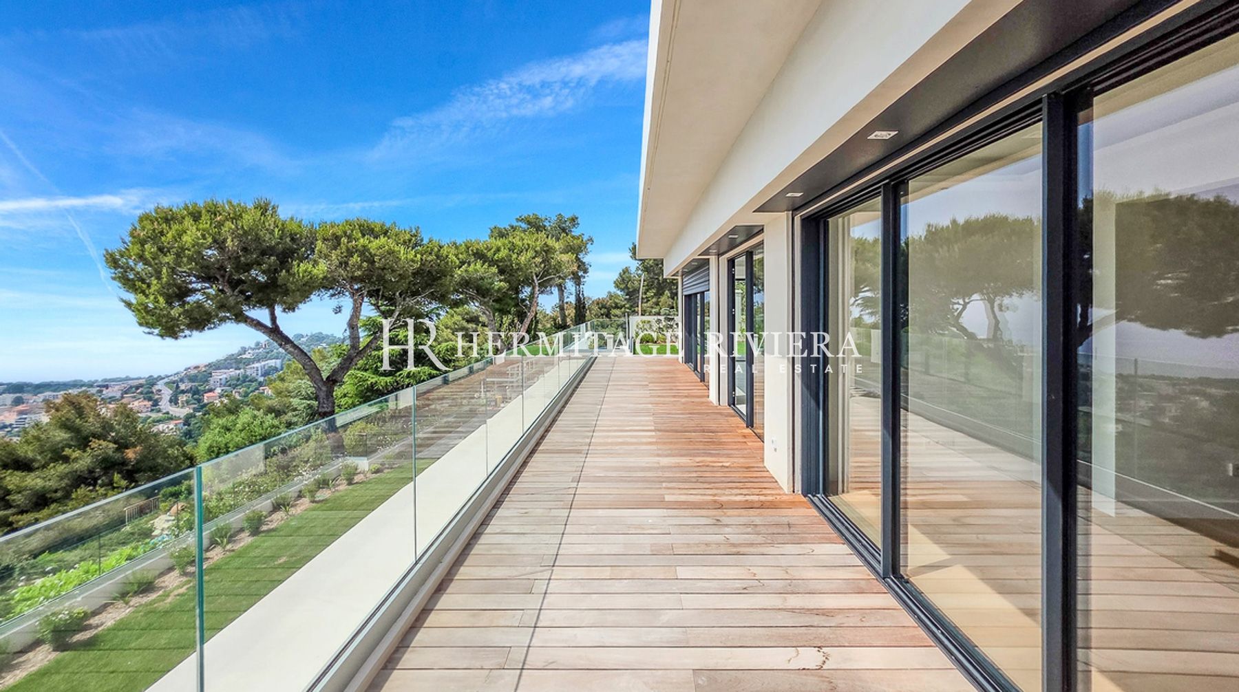 Villa à Roquebrune-Cap-Martin Villa contemporaine neuve - Vue mer - Piscine  (image 3)