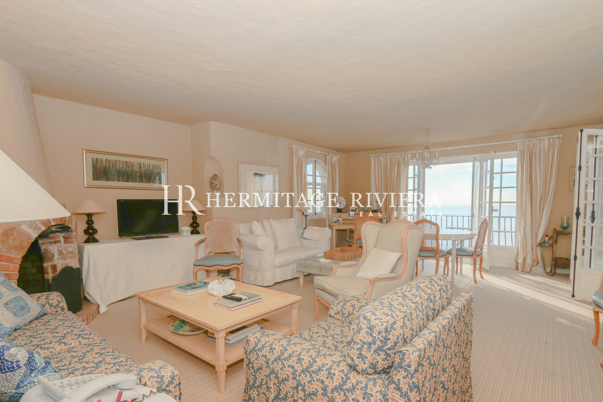 Exceptional location with direct access to the sea (image 6)