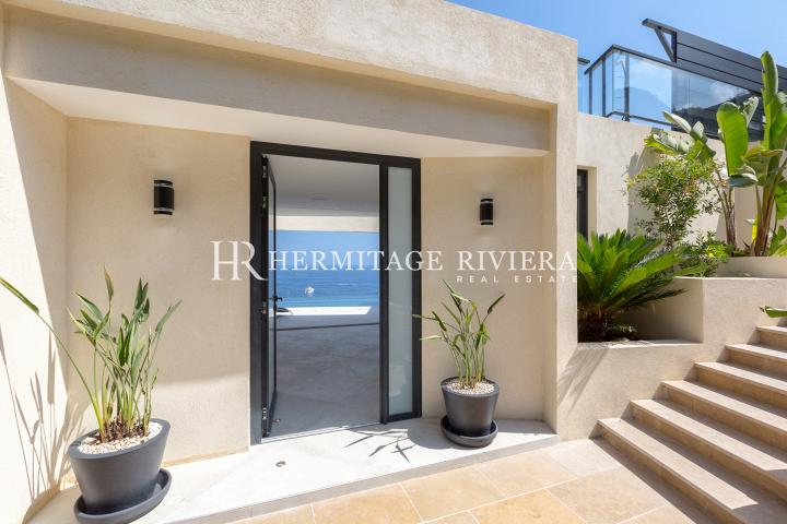 Contemporary villa in walking distance to beach (image 19)