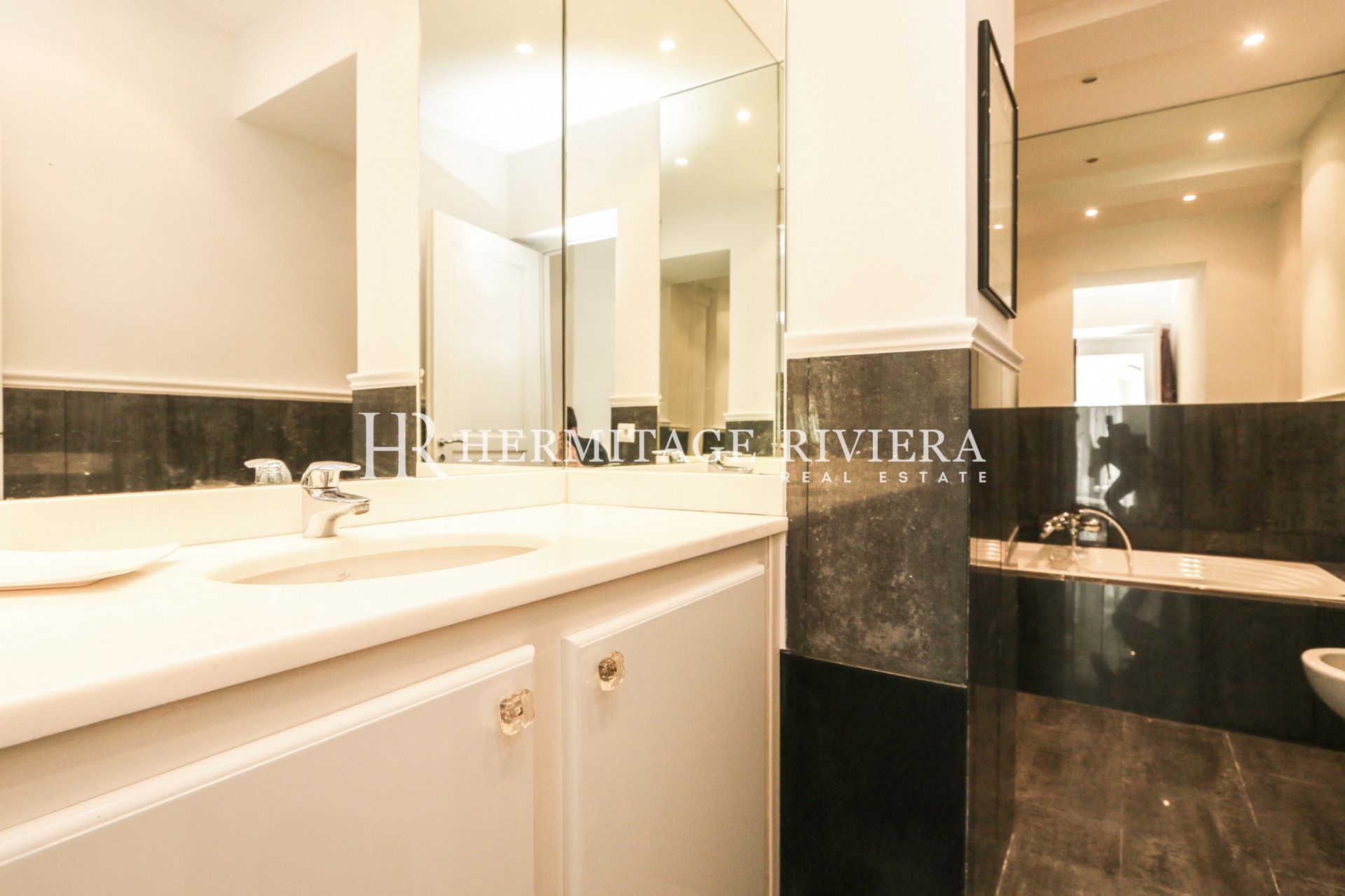 Appartamento con 4 camere da letto - Vicino a Monaco - Terrazza - Vista mare (immagine 14)