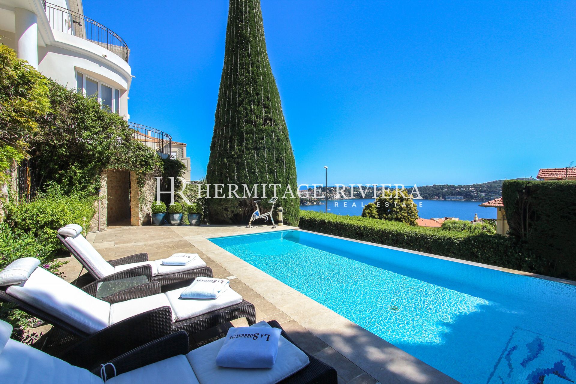 Art-deco property - Sea views - Pool (image 2)