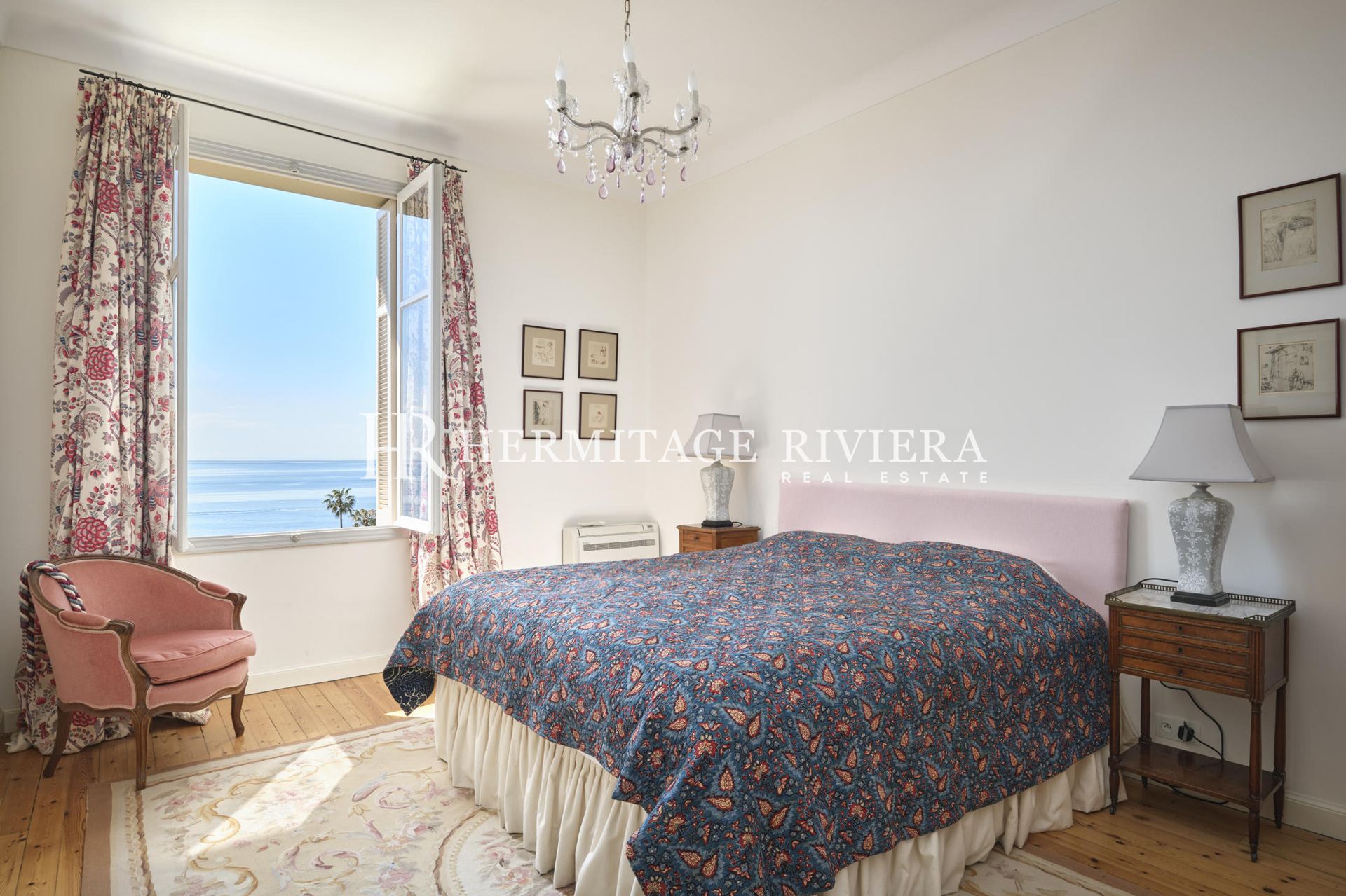 Elegant period property with sea view near Monaco  (image 18)