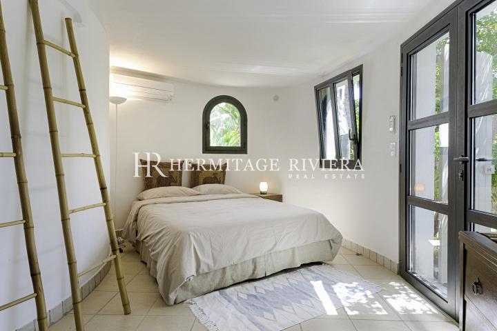 Charming property walking distance to the beach  (image 16)