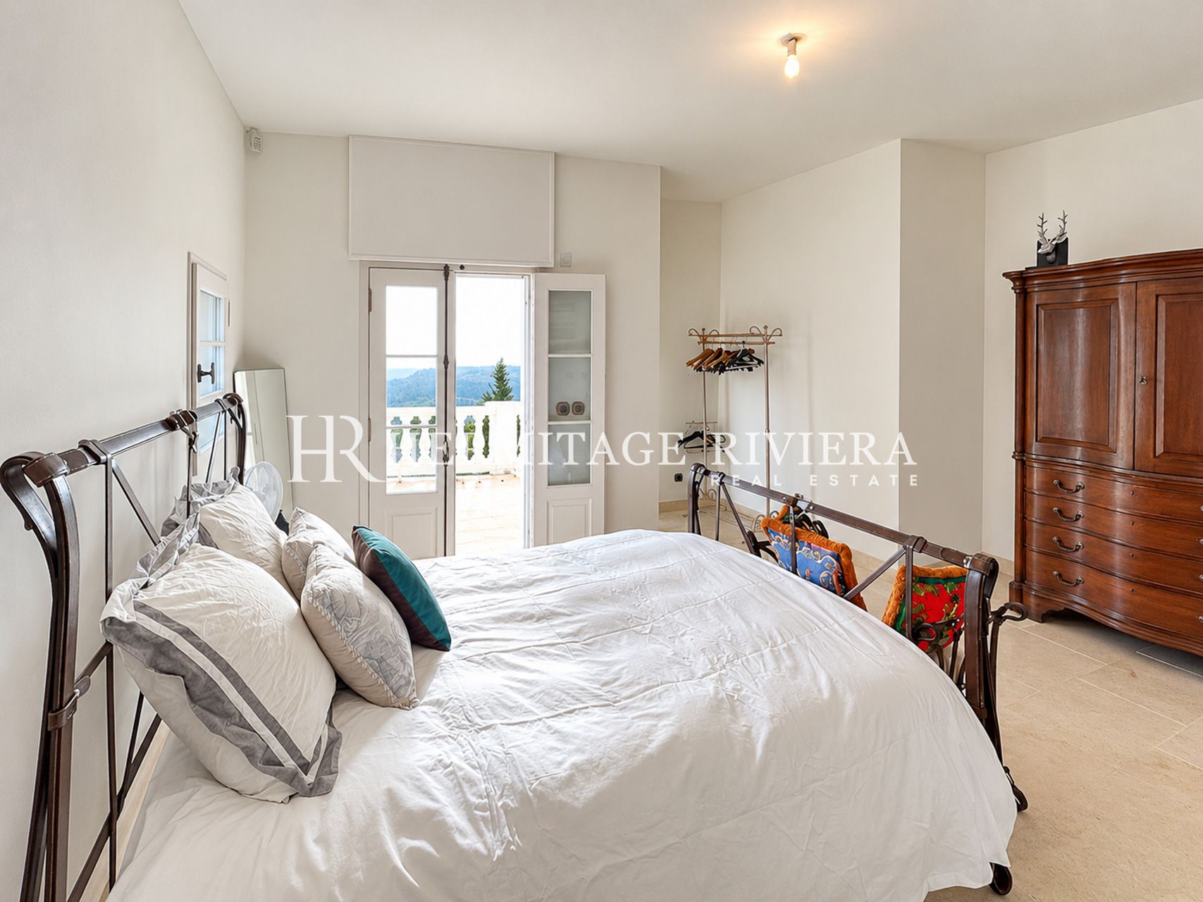 Villa i Tourrettes-sur-Loup Romslig villa med basseng (bilde 18)