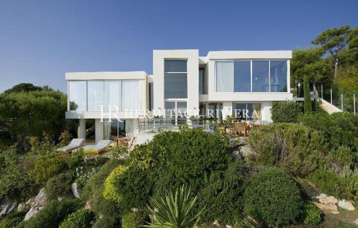 Sublime modern villa with panoramic sea views (image 3)