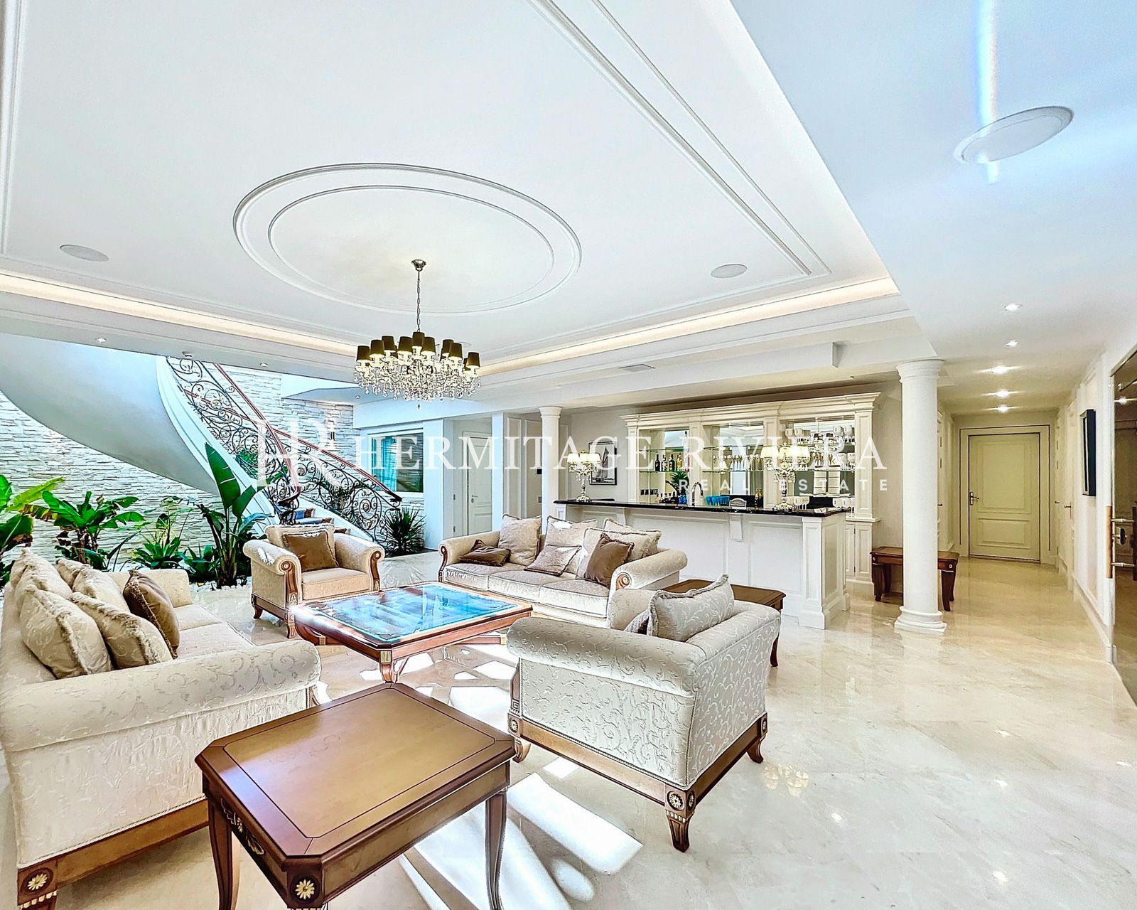 Magnificent Palace - Sea view - Tennis court - Pool (image 9)