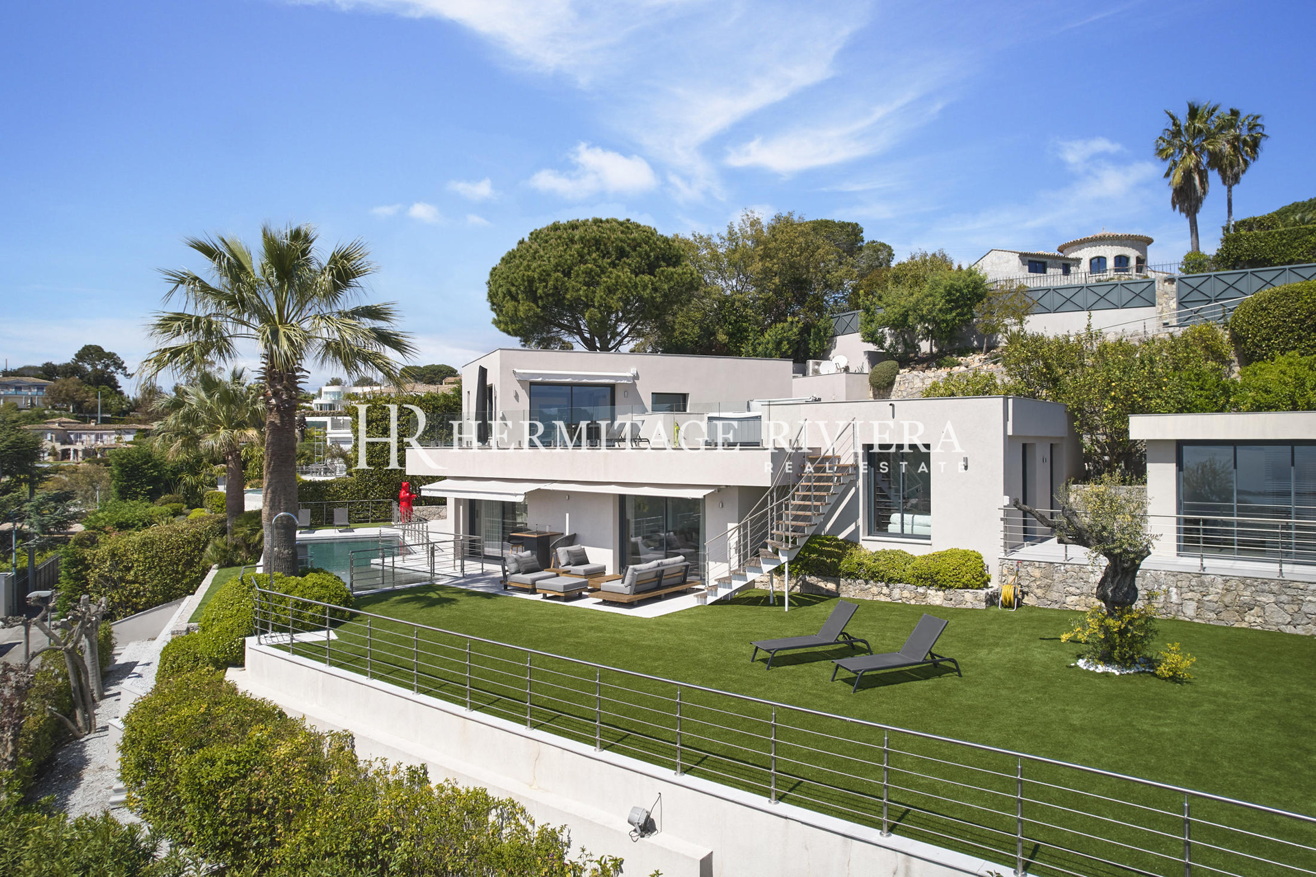 Modern villa with panoramic views (image 2)