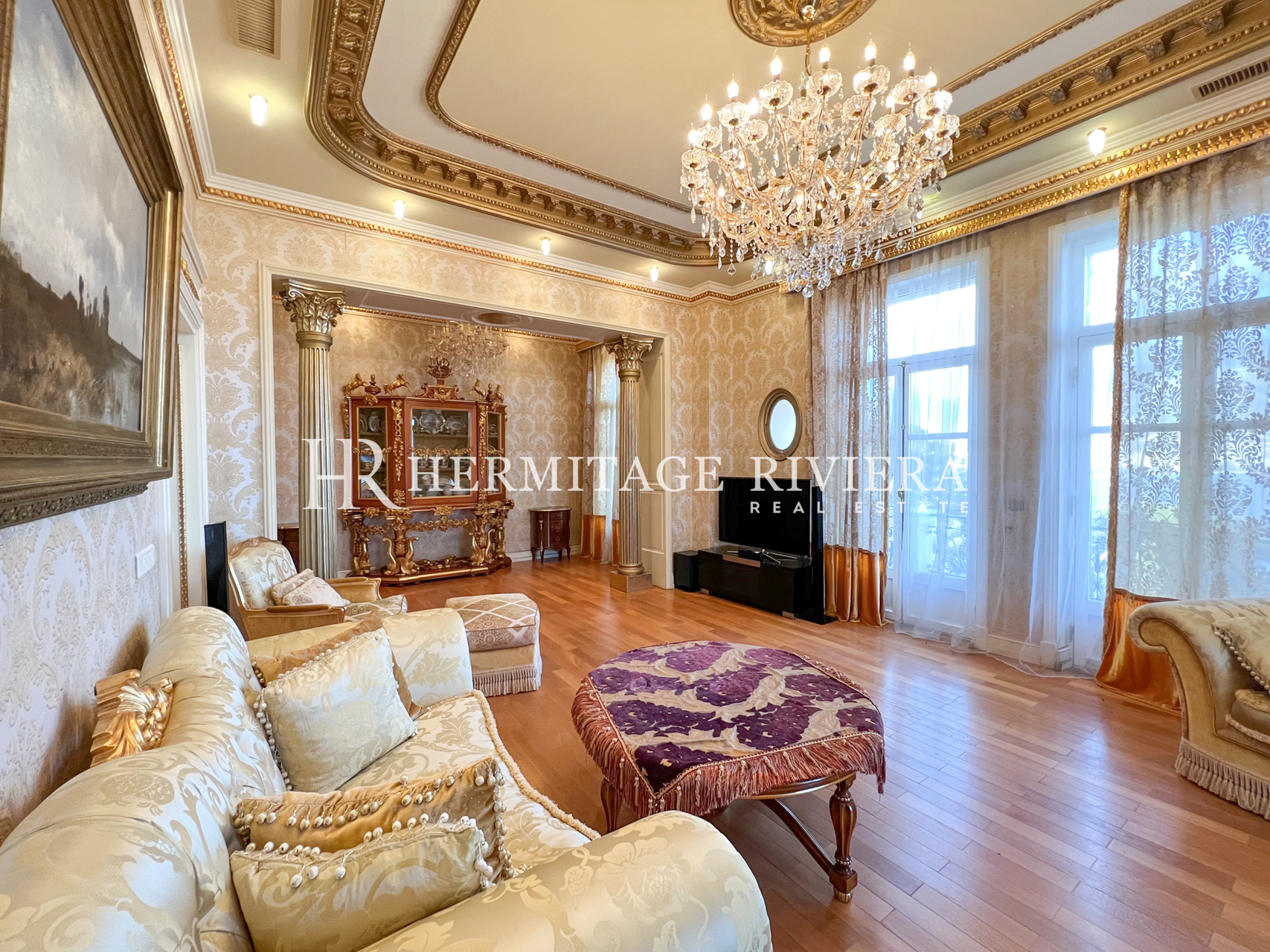 Exceptional apartment in waterfront residence (image 3)