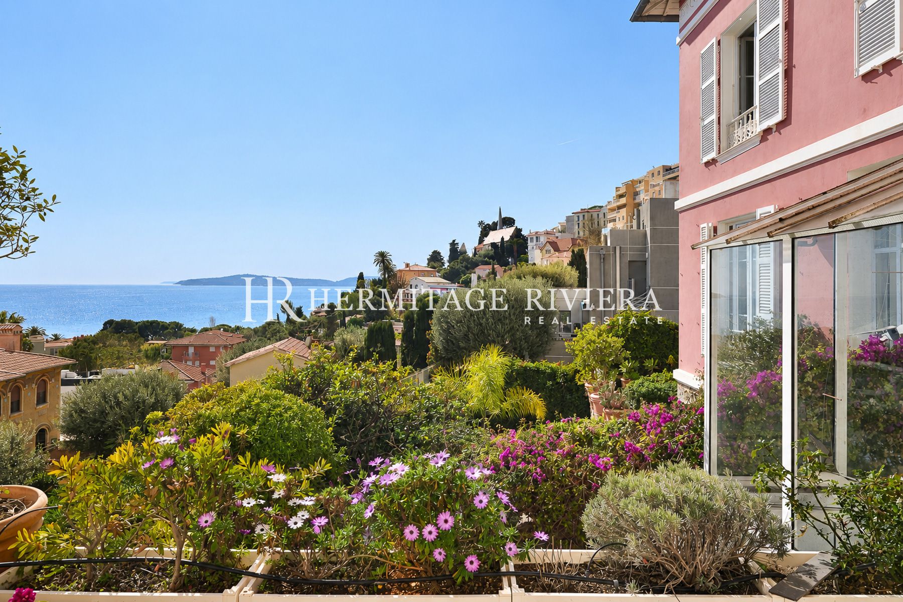 Villa i Cap-d'Ail Tæt på strandpromenaden og Monaco - Rolig beliggenhed med havudsigt (billede 2)