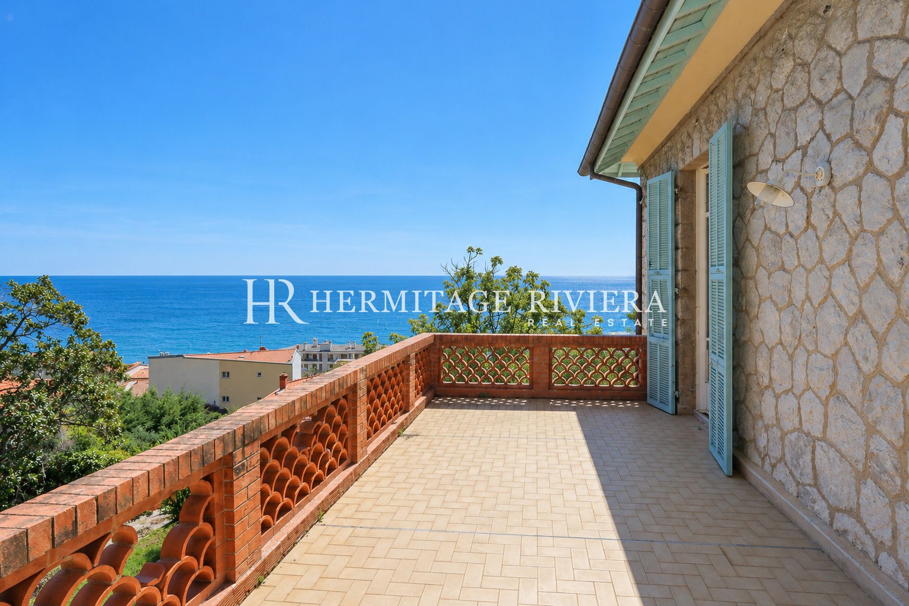 Villa in Menton Garavan Elegant 19th century stone mansion with sea view (image 25)