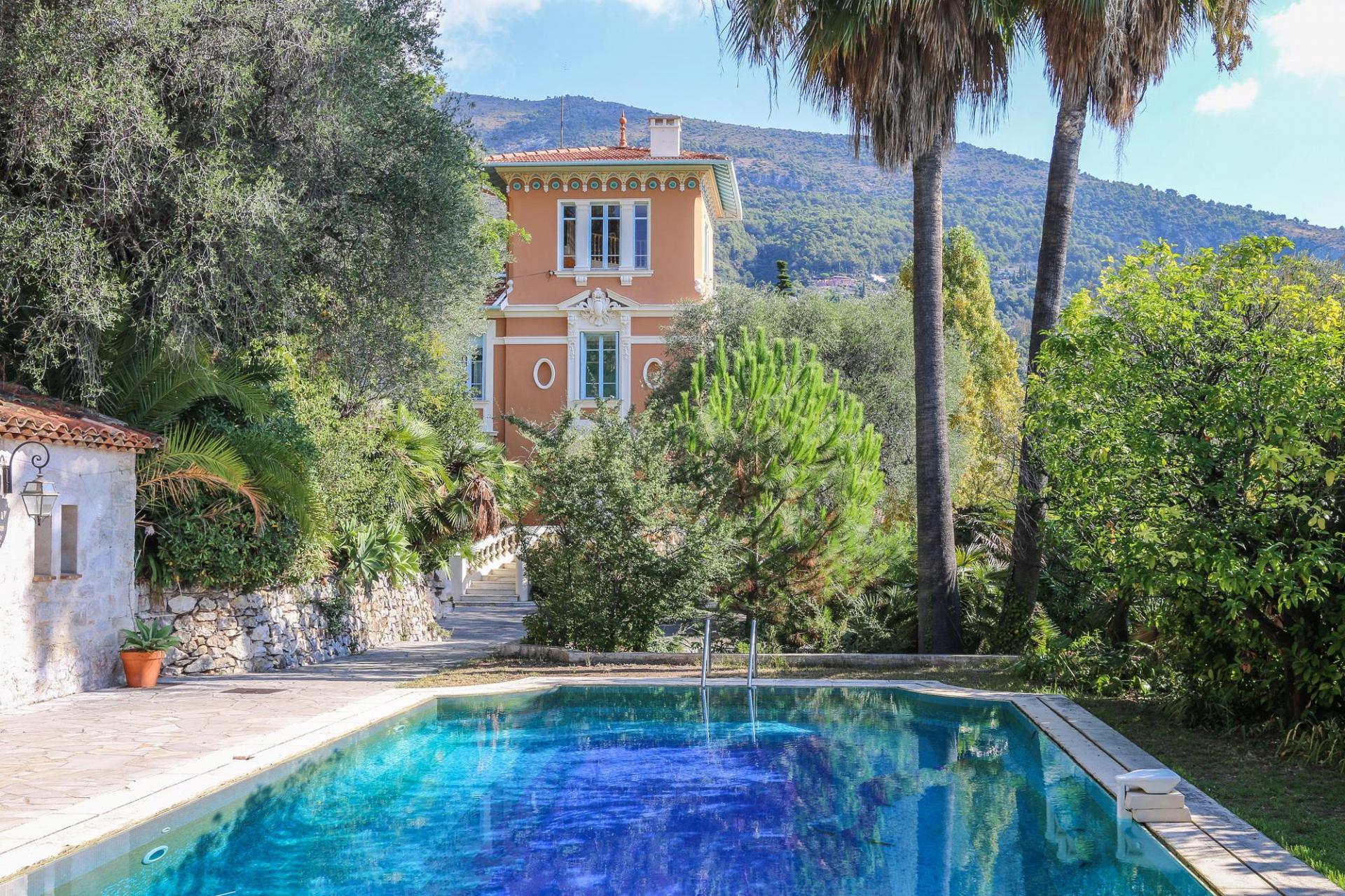 Belle Epoque villa with park and pool 