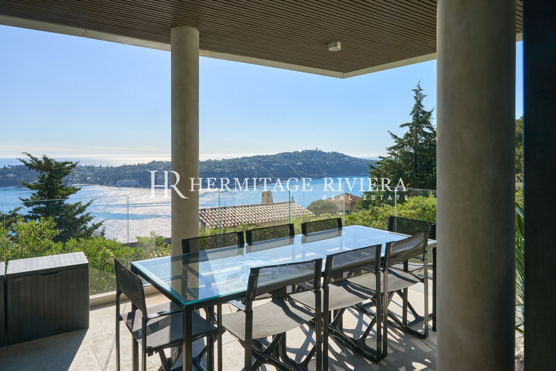 Exceptional contemporary villa panoramic views over the bay of Villefranche (image 11)