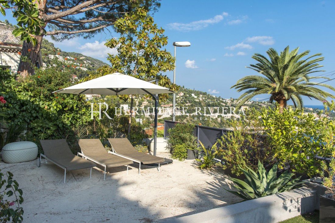 Contemporary villa - Stunning sea views - Pool (image 13)