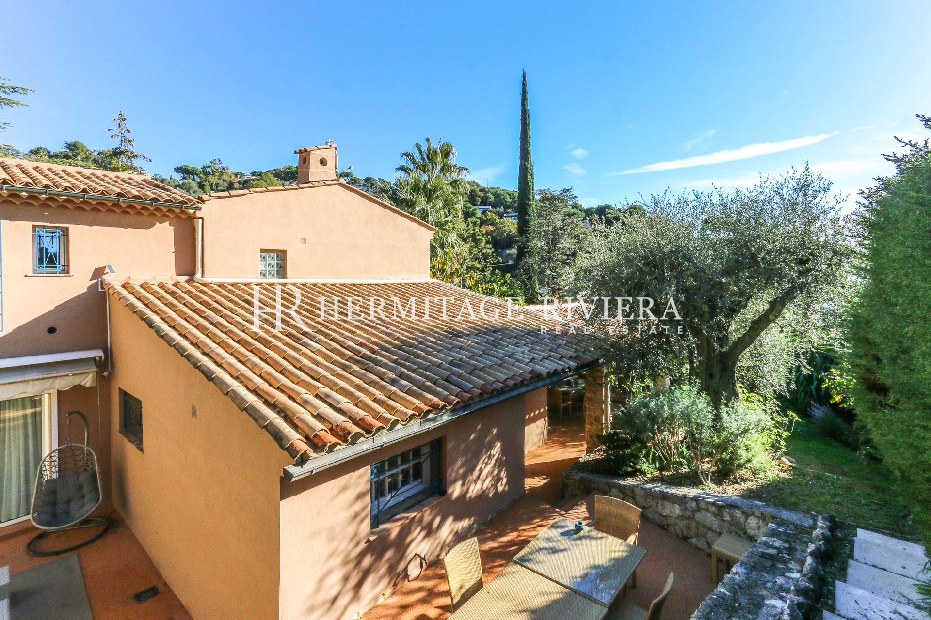 Stängd fastighet - Pool - Havsutsikt  (bild 19)