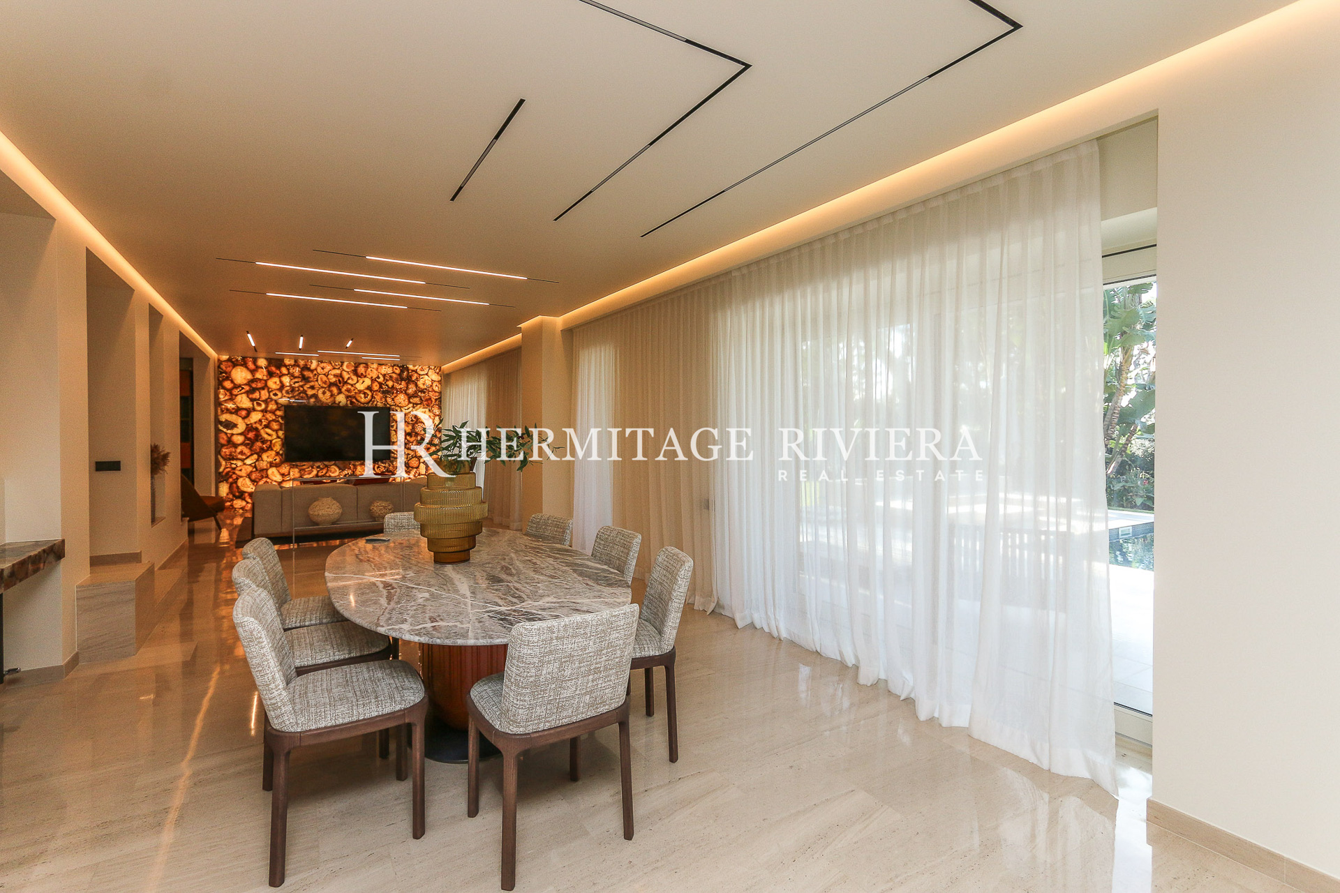 Exceptional contemporary property close Grand Hotel (image 7)