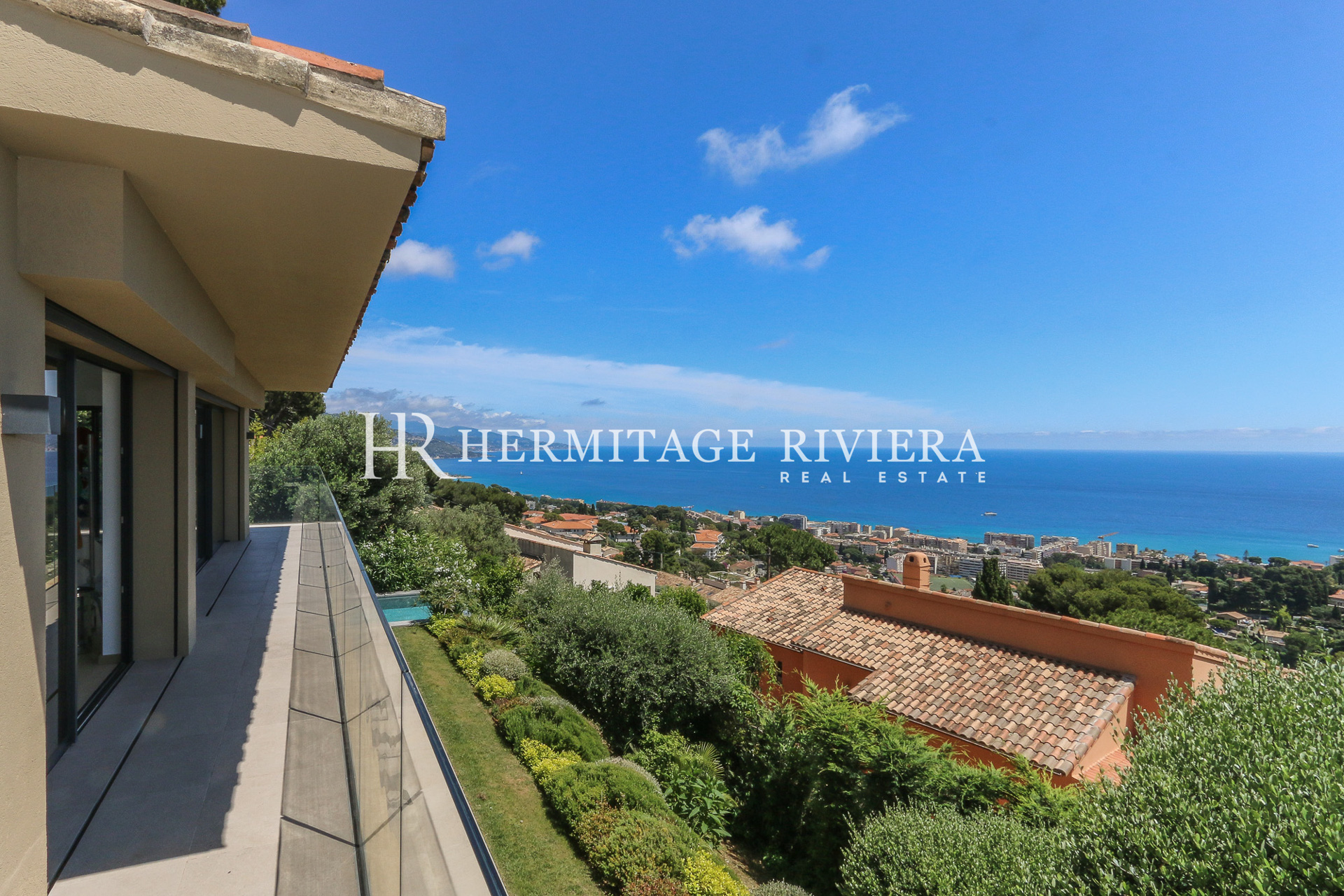 Recent villa with sea view close Monaco (image 2)
