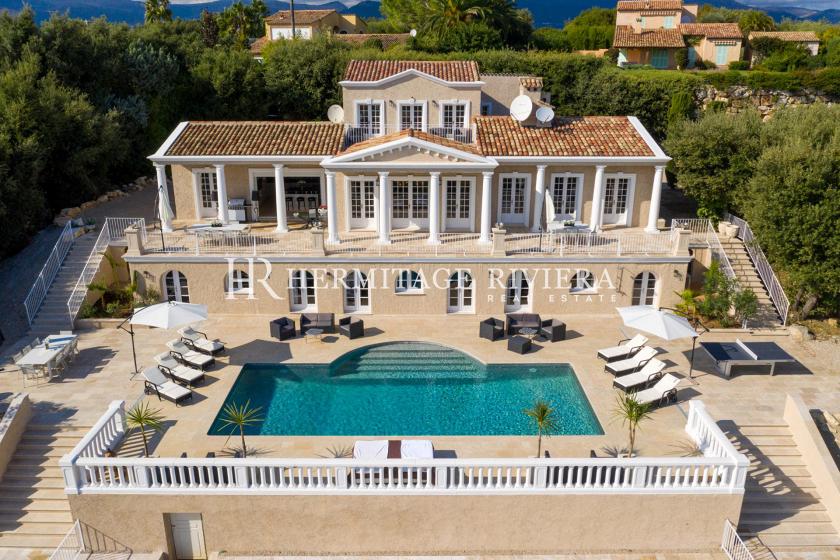 Stunning luxury property with helipad