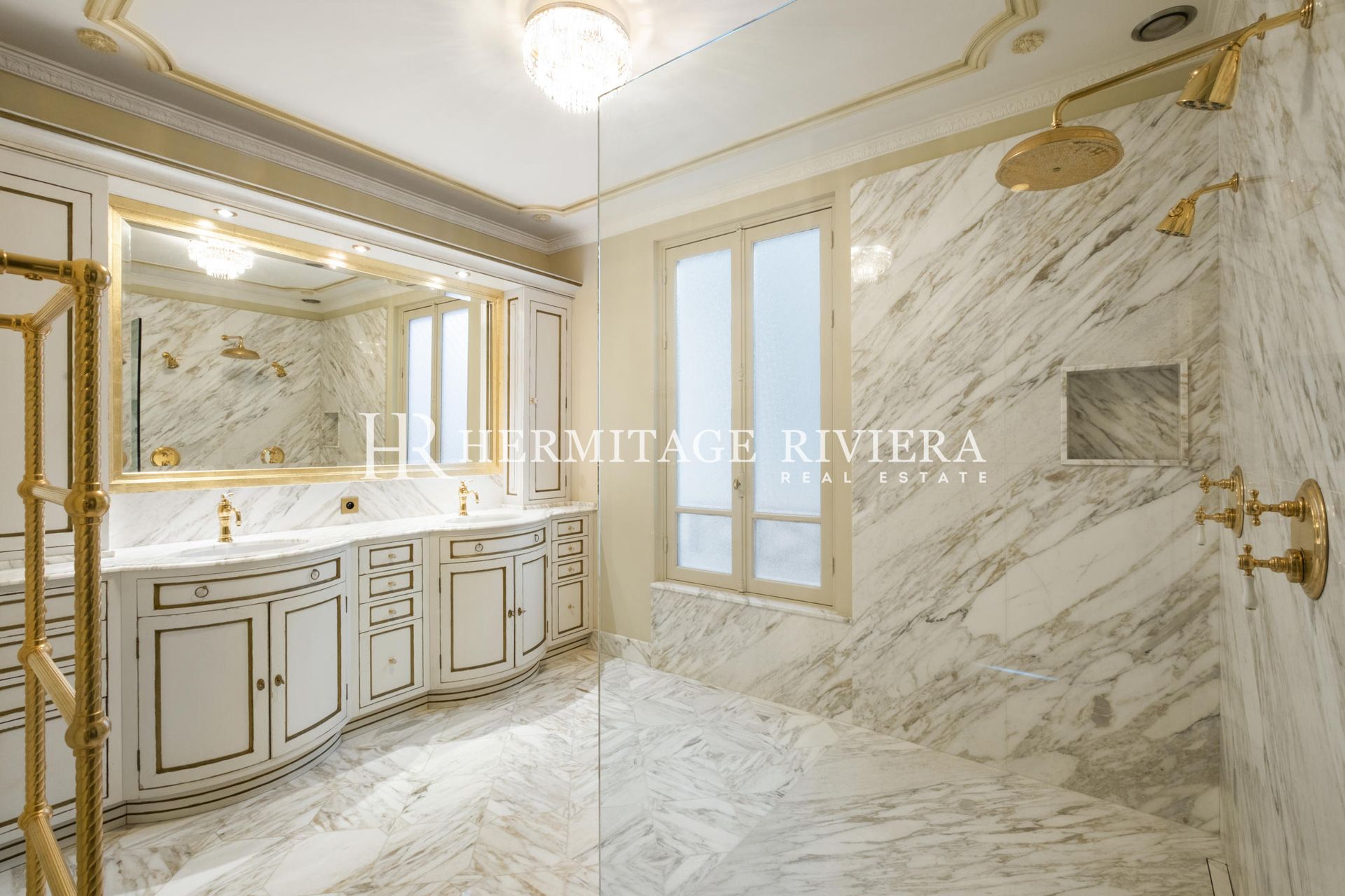 4 bedroom apartment - Waterfront - Renovated - Sea views  (image 13)