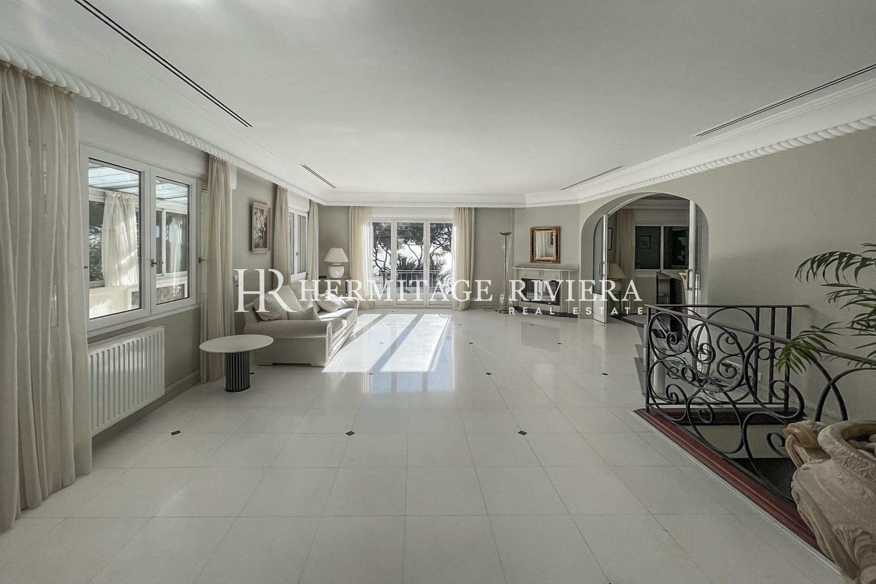 Property with views Monaco in sought after location (image 8)