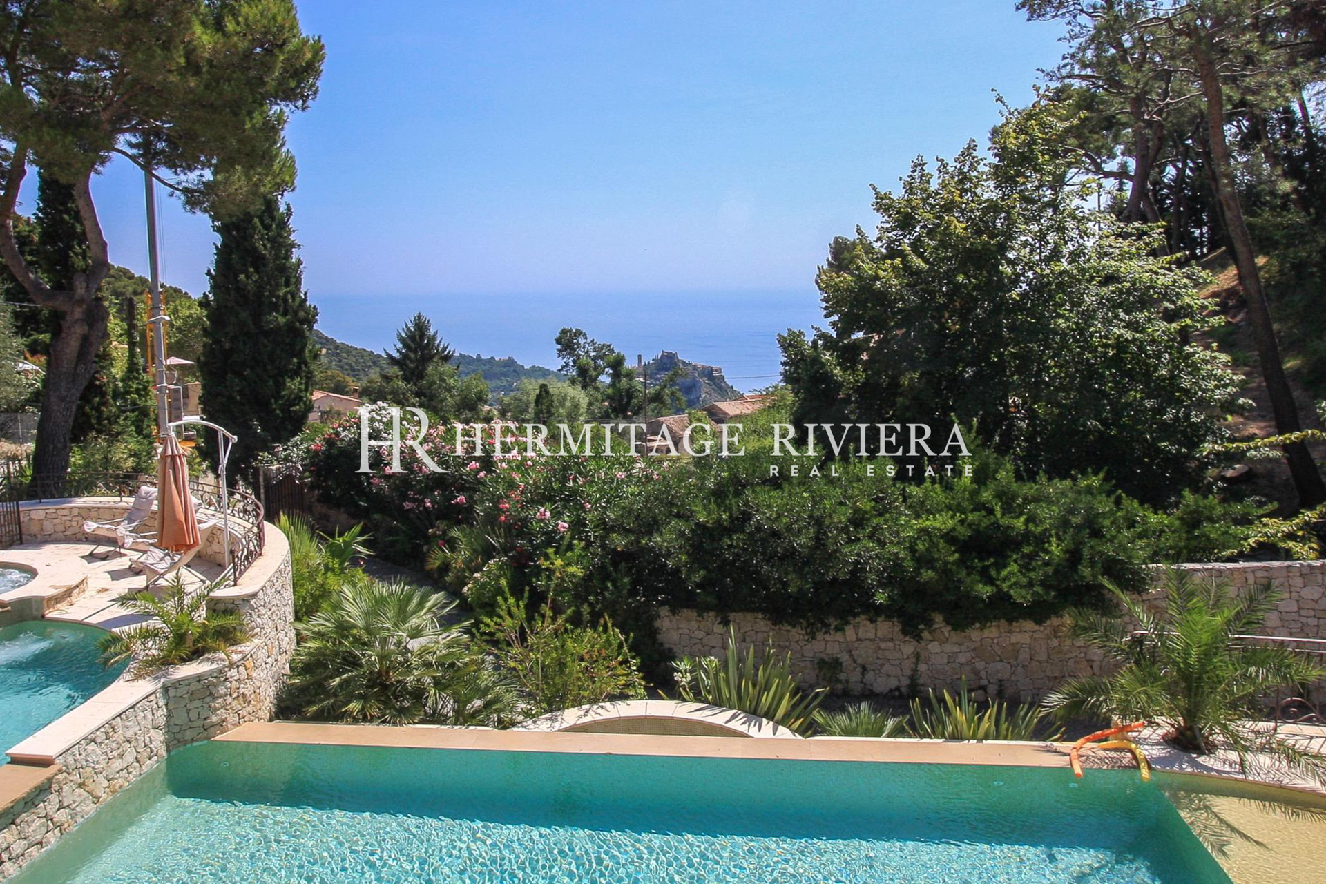 Provencal style villa calm with sea view  (image 2)