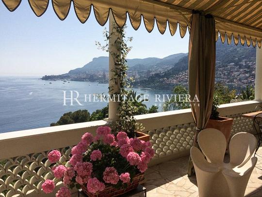Exceptional property facing Monaco 