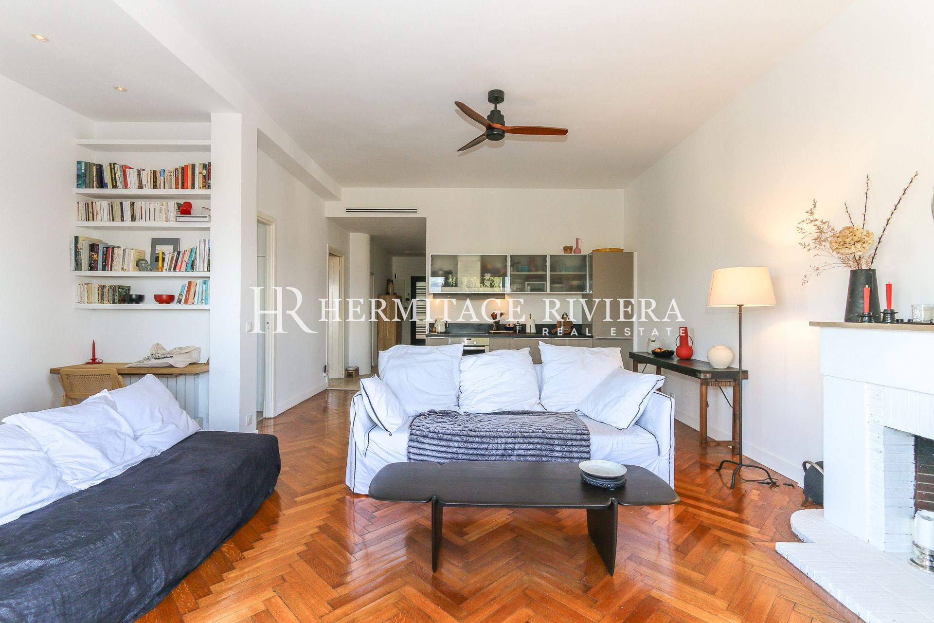 Two bedroom apartment - Roof terrace - View sea and port (image 5)