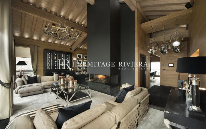 Exceptional chalet on the slopes of Bellecote Piste  (image 3)
