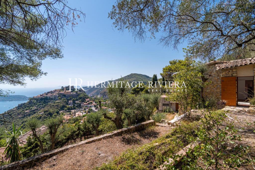 Villa with exceptional views over the medieval village (image 4)