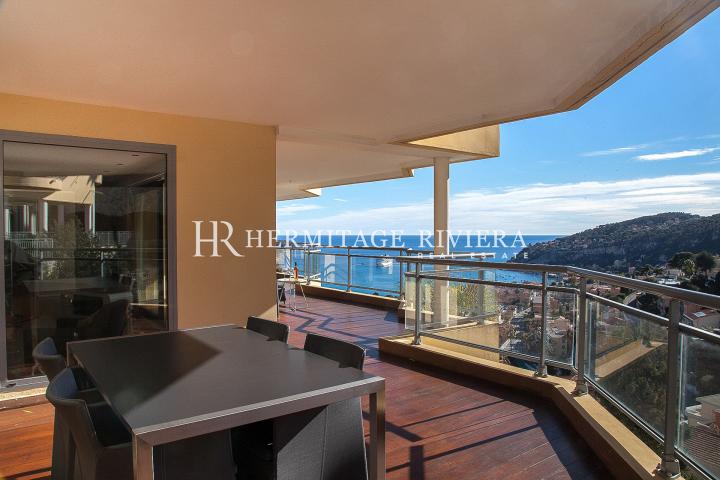 Spacious apartment with panoramic views (image 2)