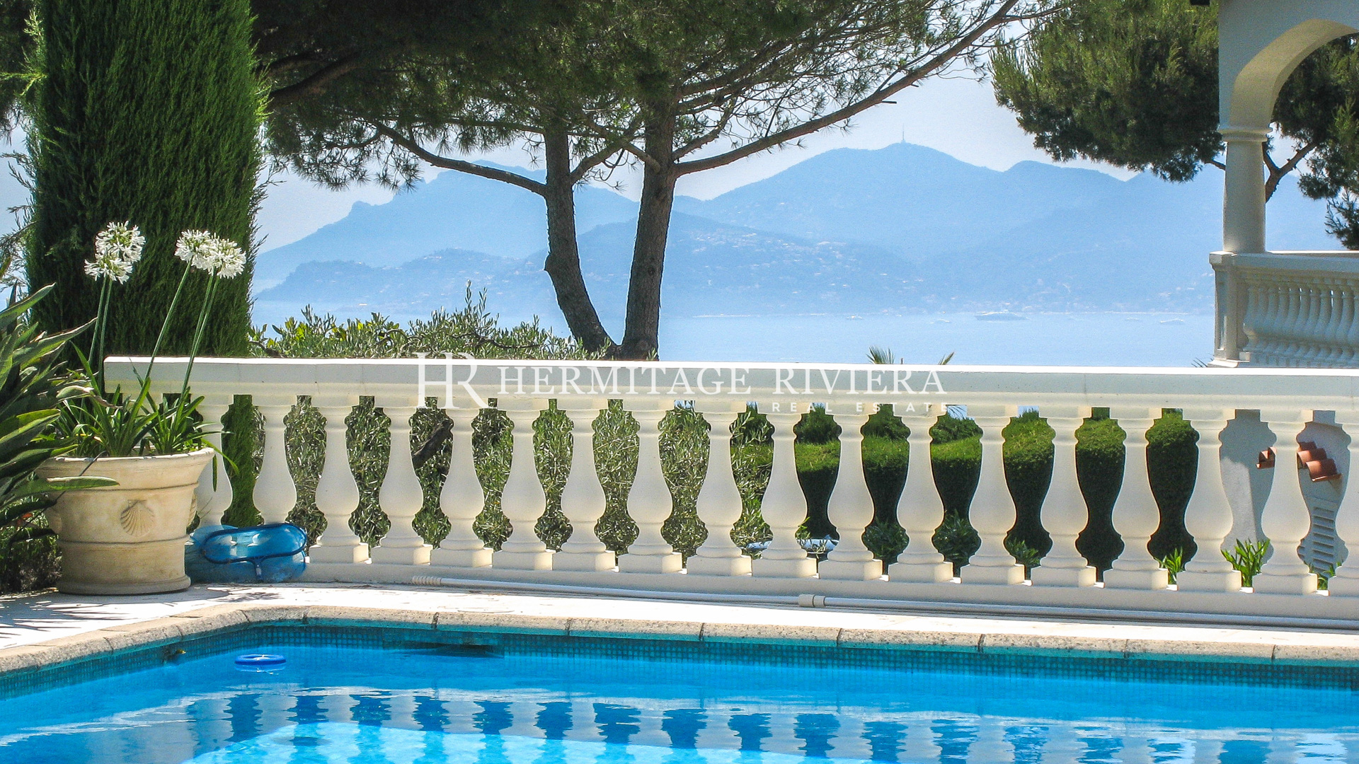 Stunning views of the sea and Cannes (image 5)